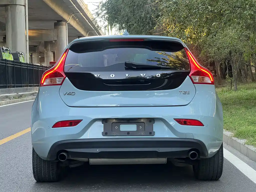 Volvo V40 — миниатюра 9