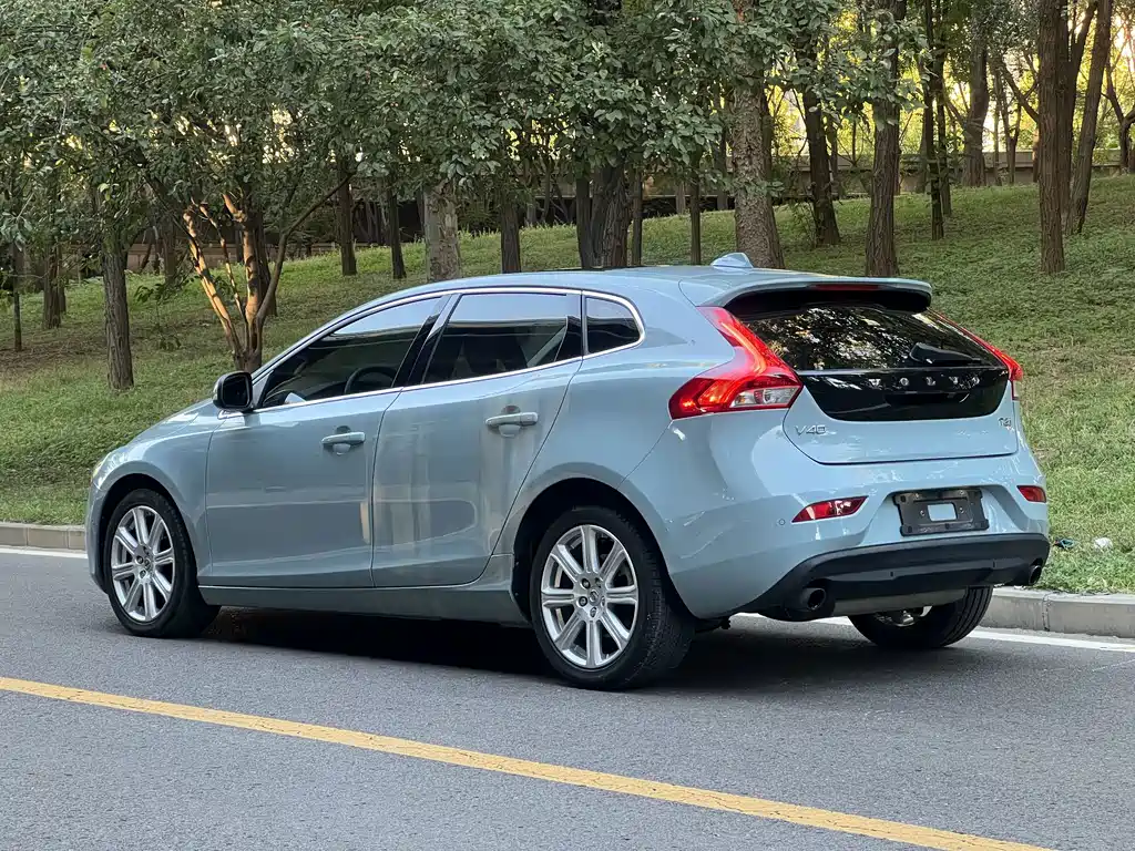 Volvo V40 — миниатюра 8