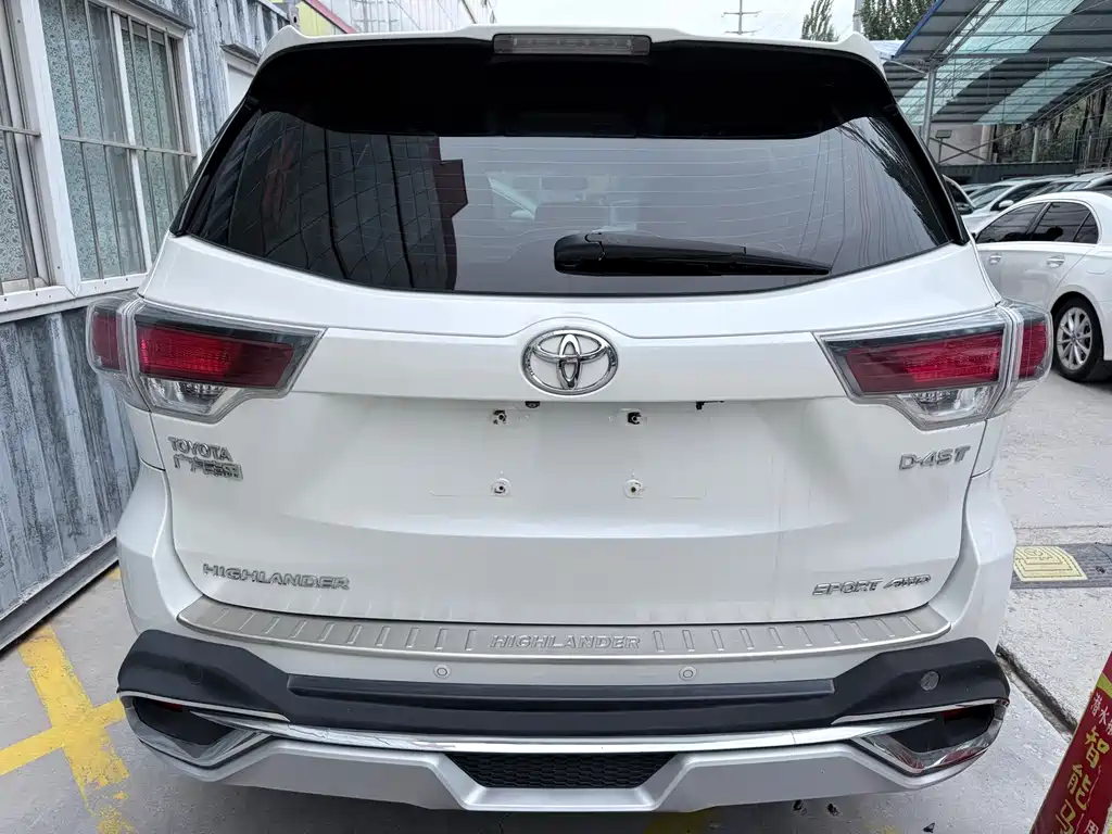 Toyota Highlander — миниатюра 18