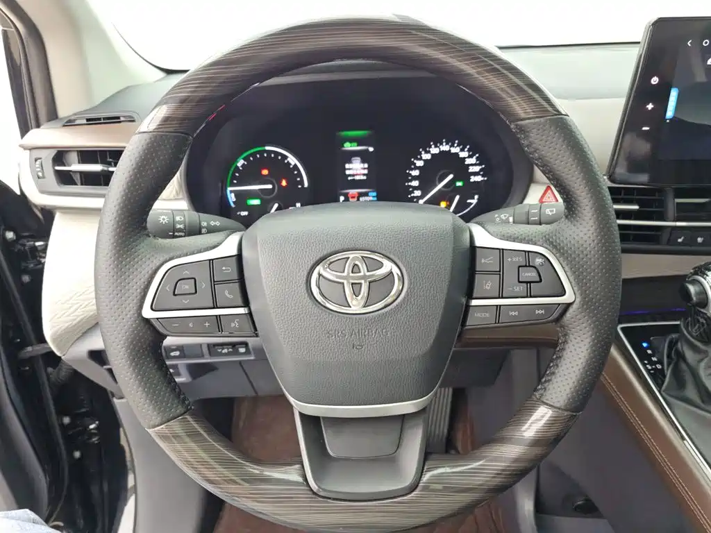 Toyota Sienna — миниатюра 11
