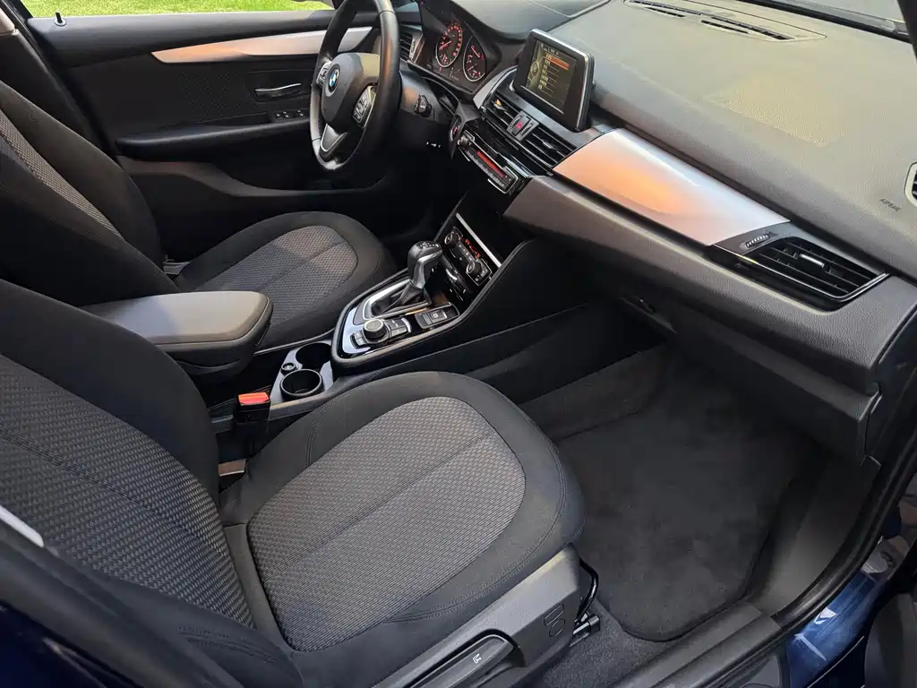 BMW 2 Series Active Tourer — миниатюра 19