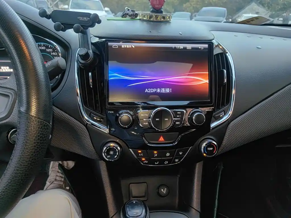 Chevrolet Cruze — миниатюра 13