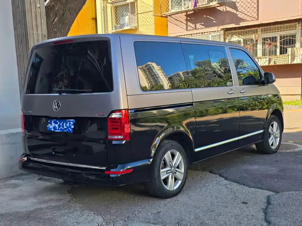Volkswagen Multivan — миниатюра 4