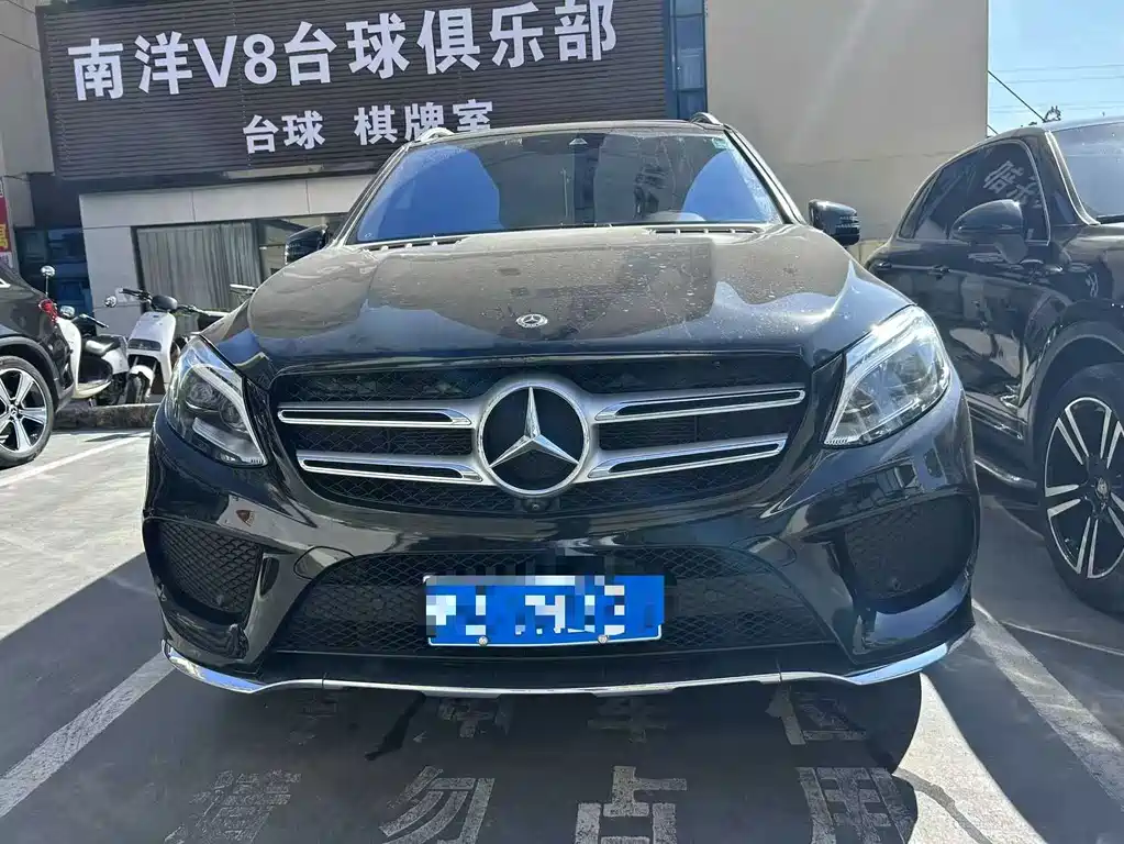 Mercedes-Benz GLE (Import) — миниатюра 2