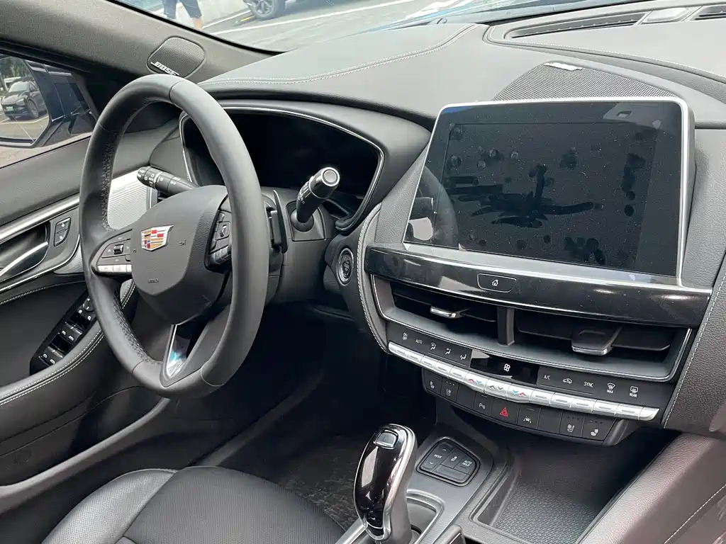 Cadillac CT5 — миниатюра 14