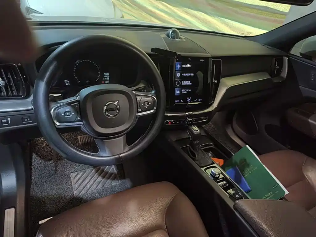 Volvo XC60 — миниатюра 11
