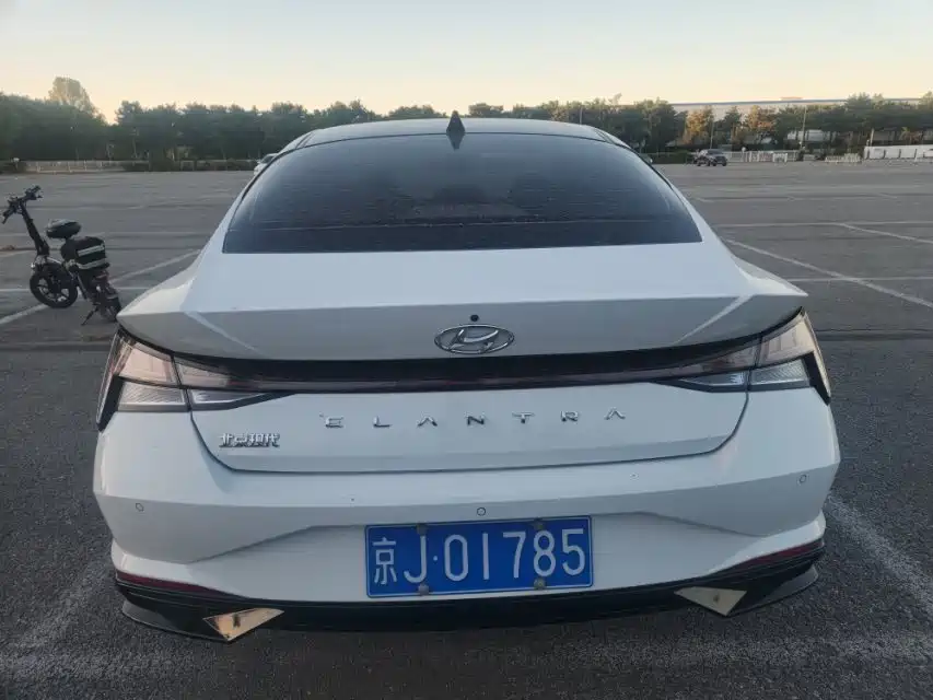 Hyundai Elantra — миниатюра 4