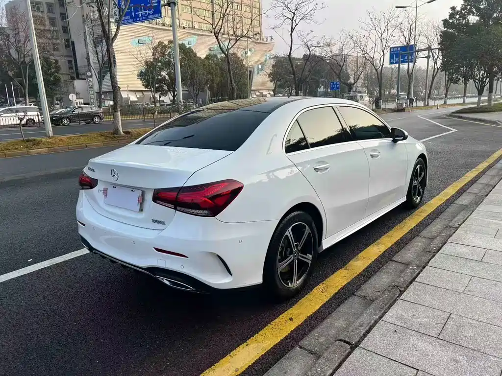 MERCEDES-BENZ A CLASS