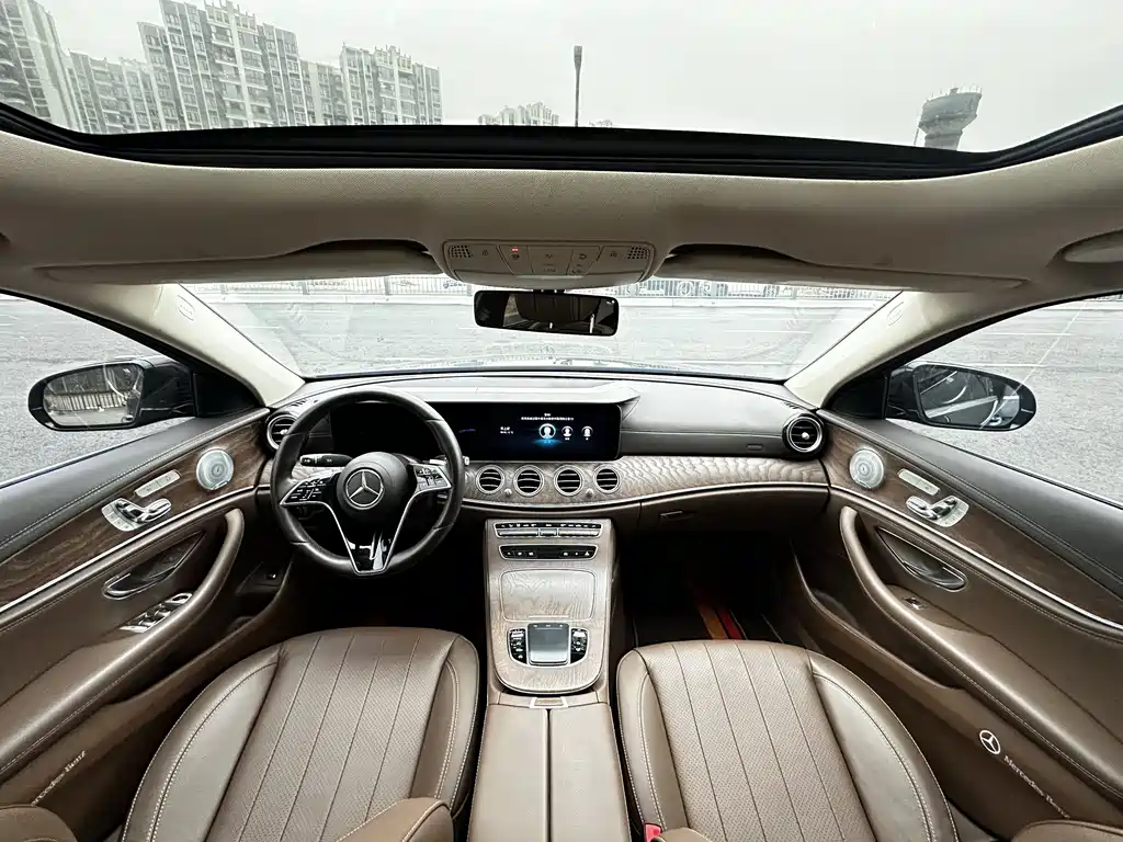 MERCEDES-BENZ E CLASS