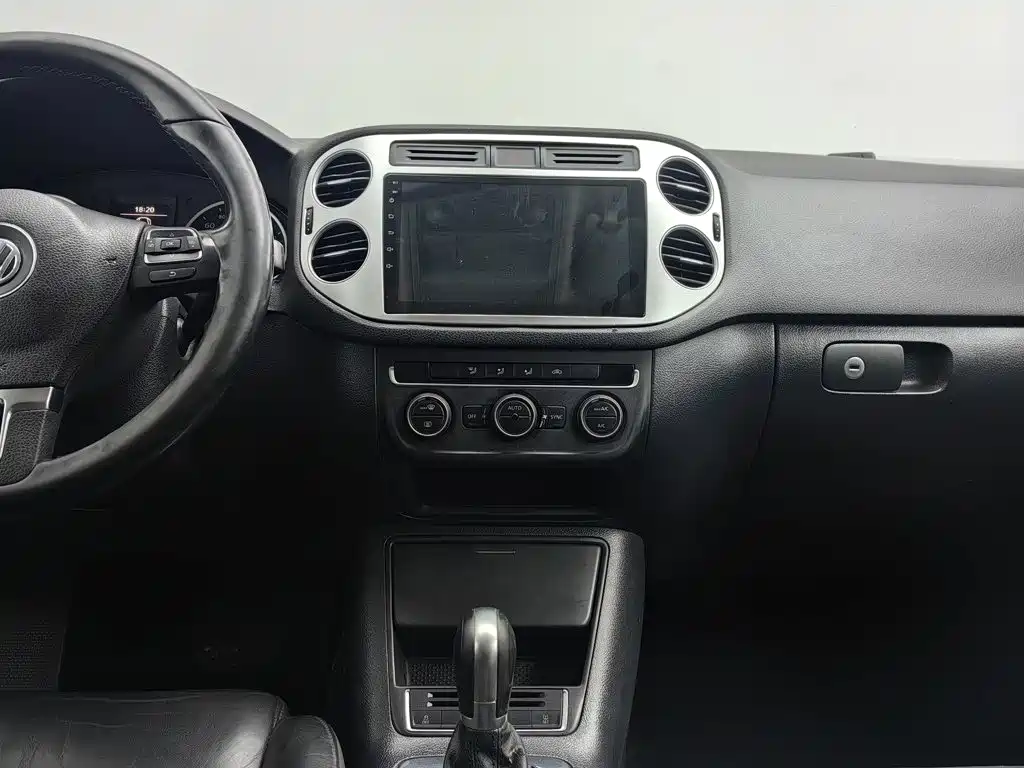 Volkswagen Tiguan — миниатюра 12