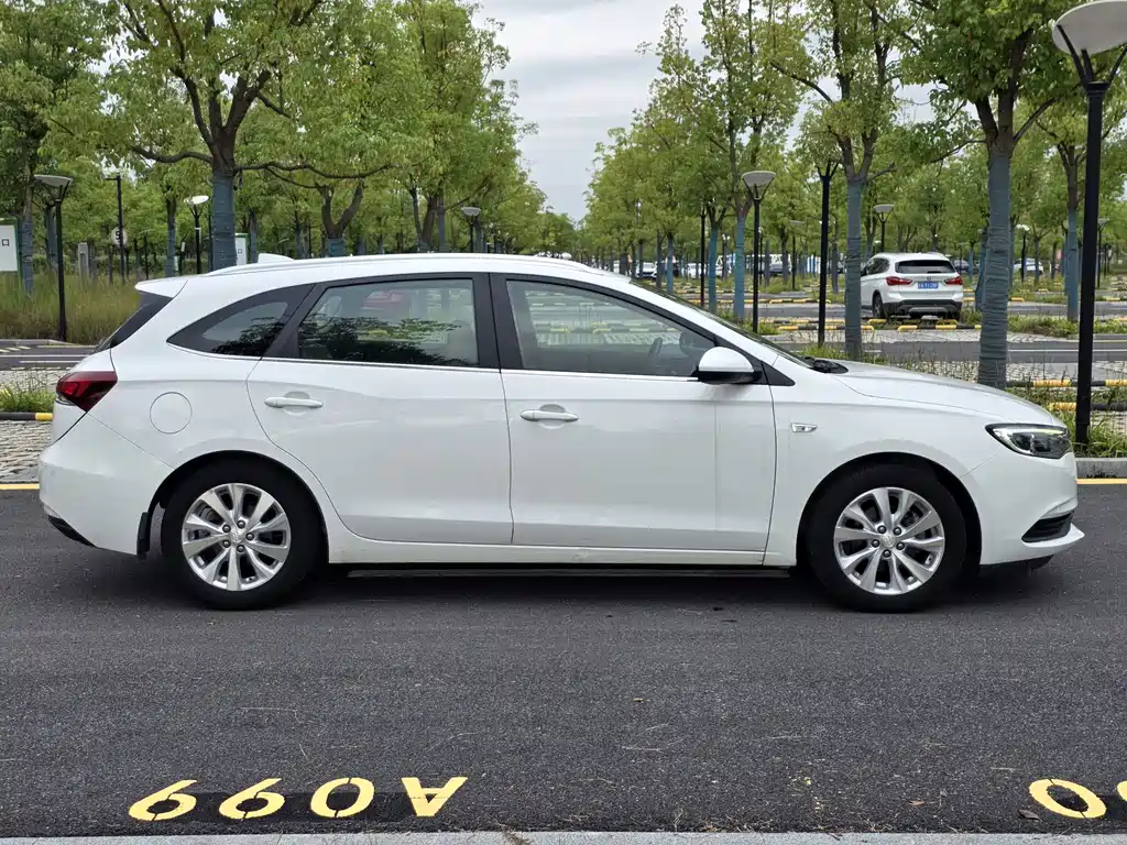 Buick Excelle — миниатюра 7