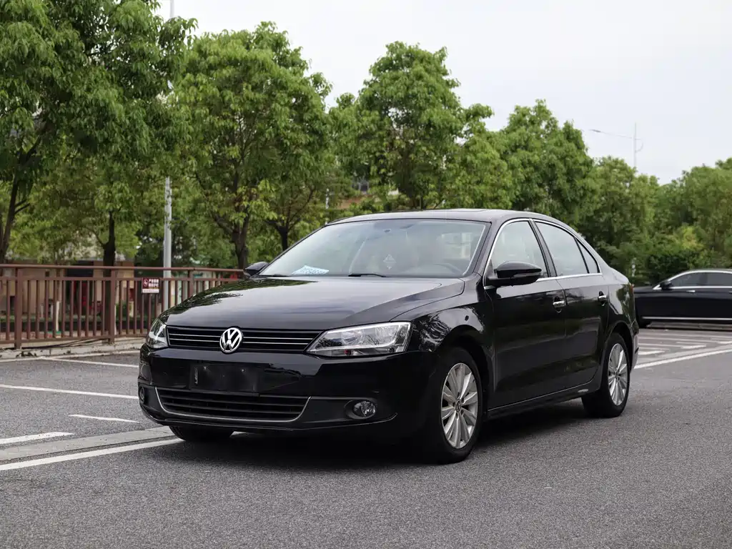 Купить Volkswagen Sagitar