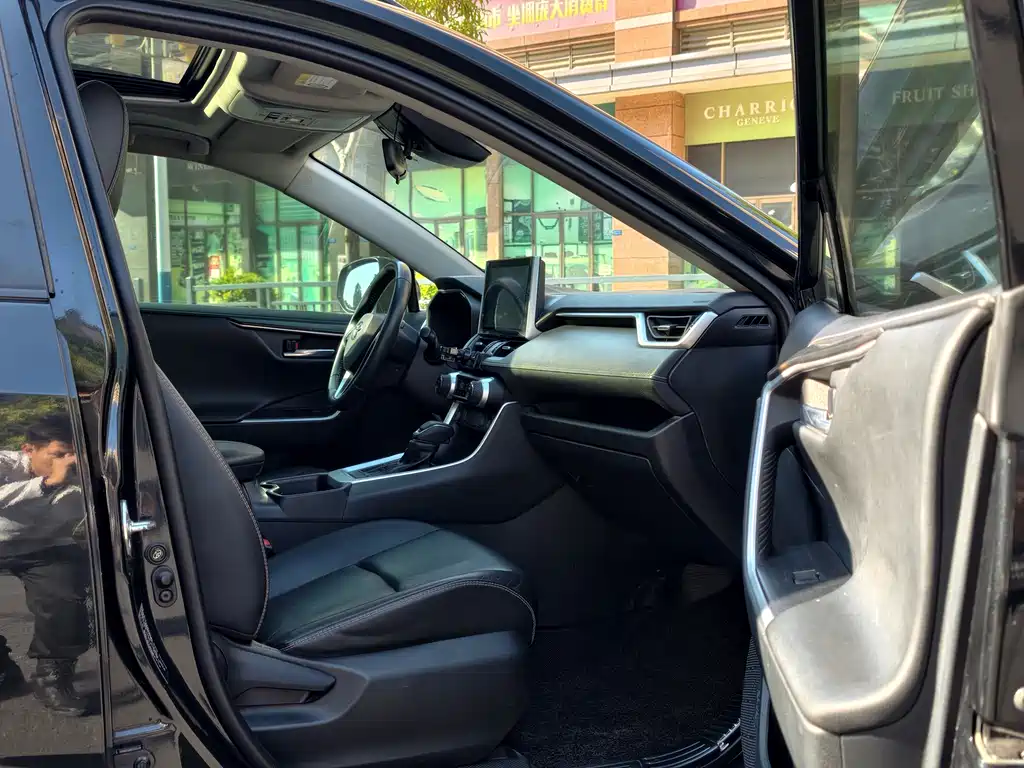 TOYOTA RAV4 RONGFANG