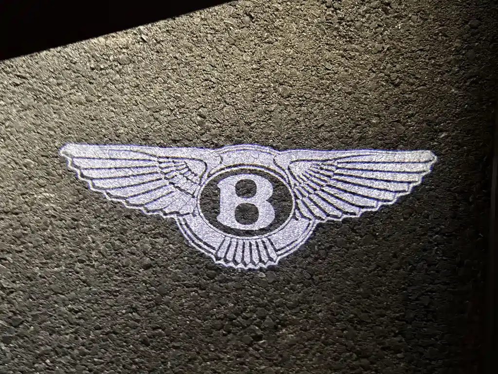 Bentley Bentayga — миниатюра 7