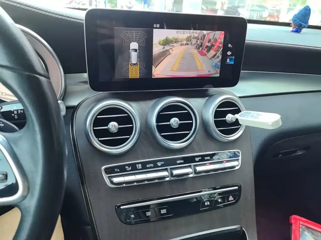 Mercedes-Benz GLC — миниатюра 13