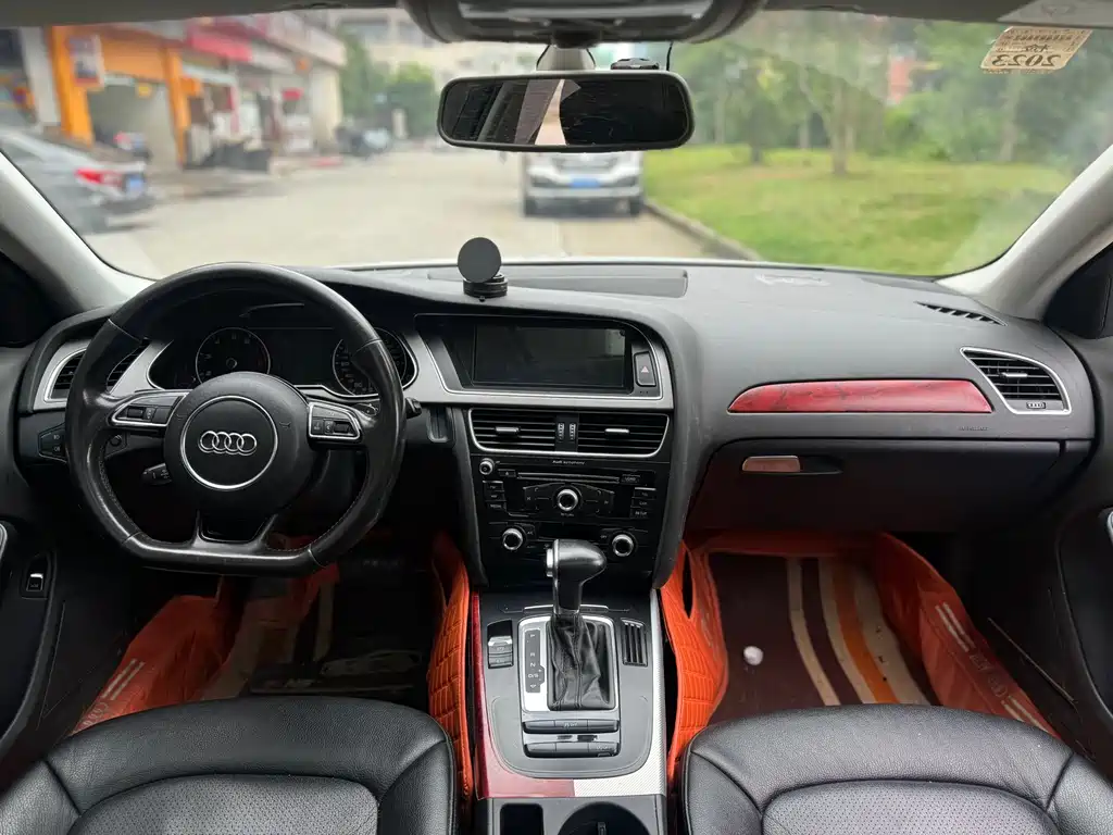 Audi A4L 2015 35 TFSI AT