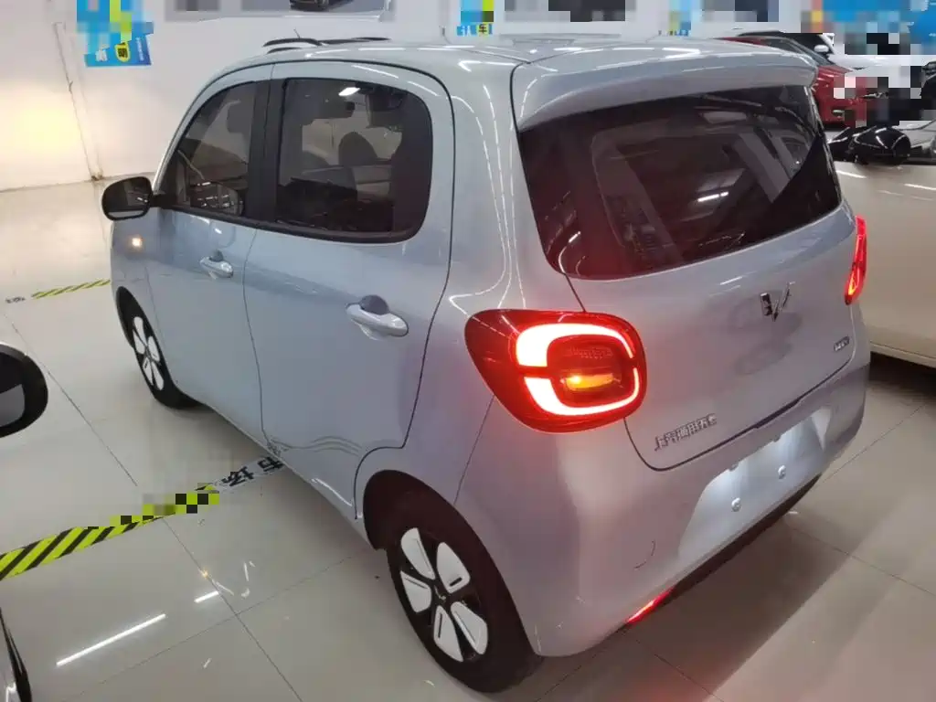 Wuling MINIEV — миниатюра 5