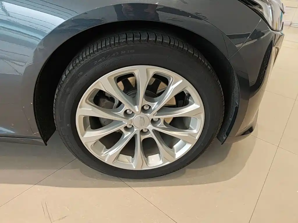 Cadillac CT5 — миниатюра 12
