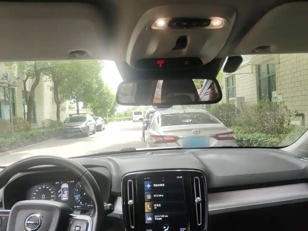 Volvo XC40 — миниатюра 9