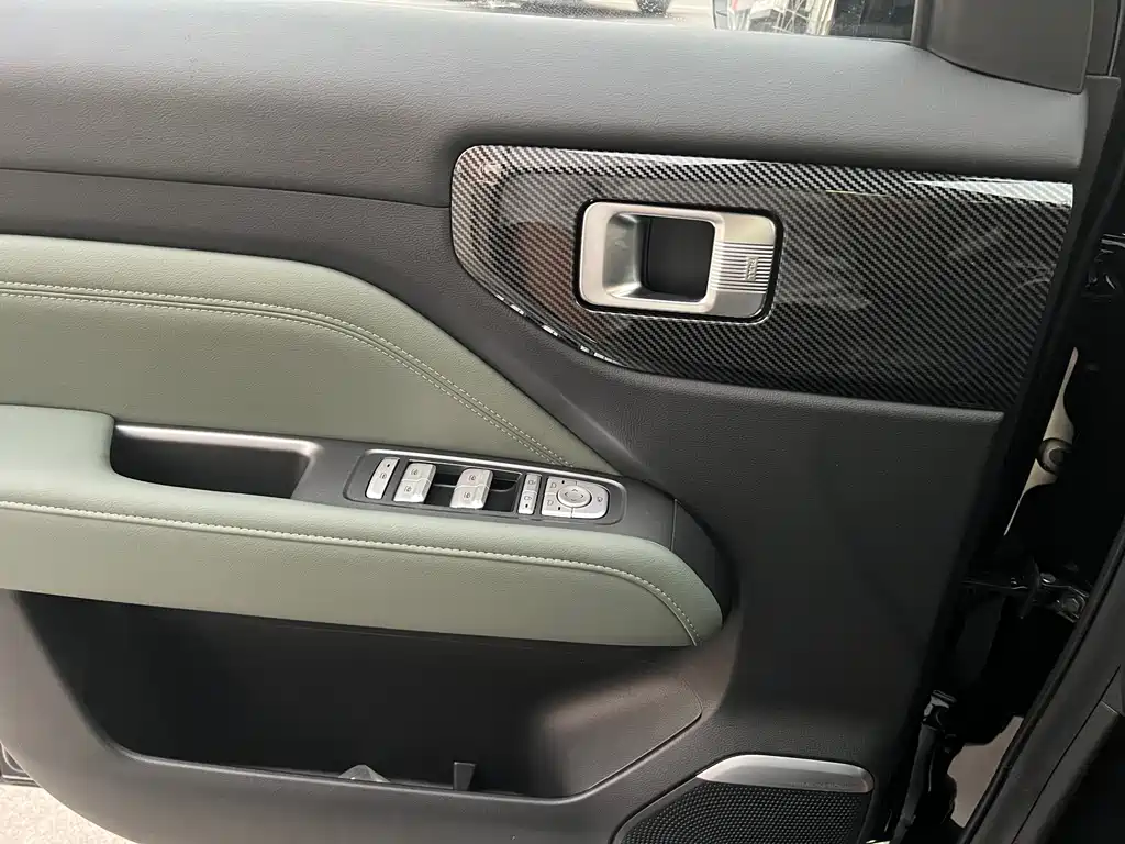 BAOJUN YUE ALSO PLUS