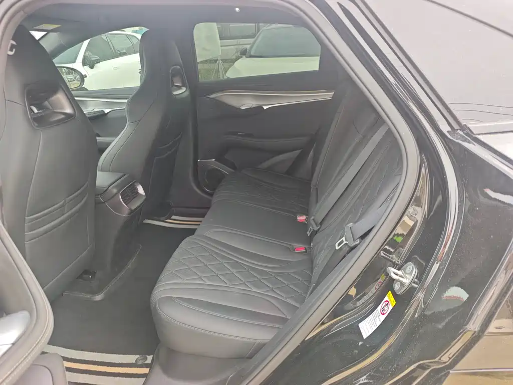 BYD Sealion 07 EV — миниатюра 5