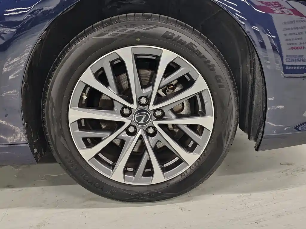 Lexus ES 2025 200