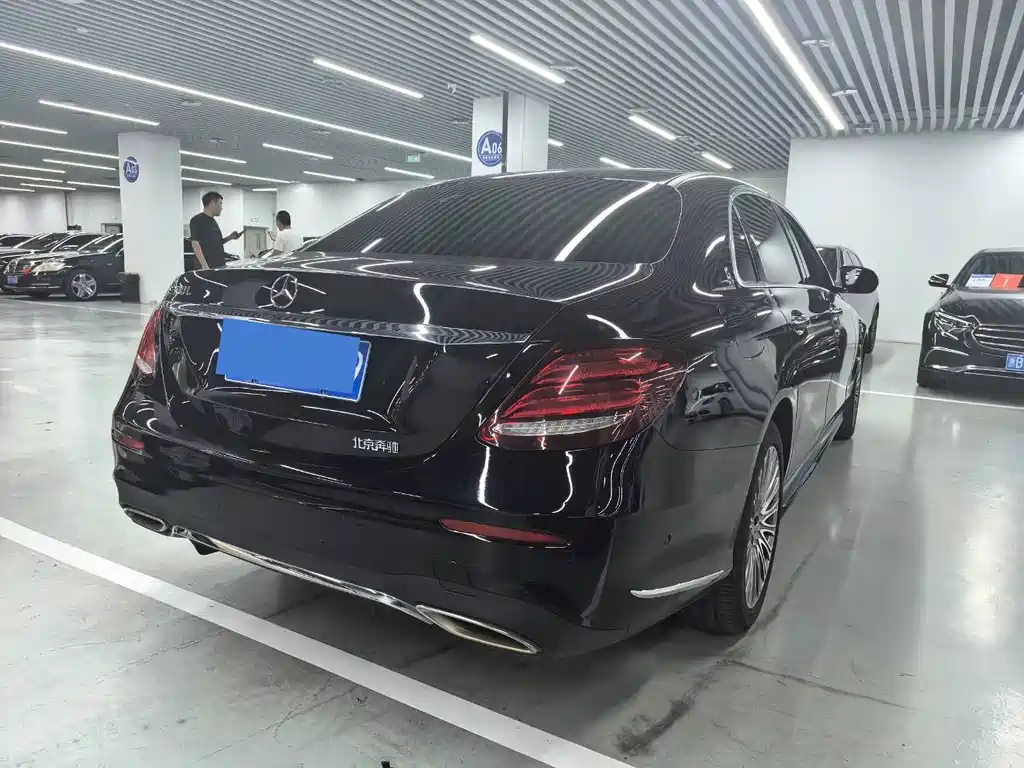 Mercedes-Benz E-Class — миниатюра 15