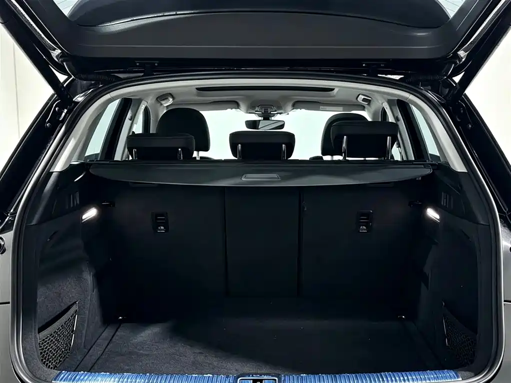 Audi Q5L — миниатюра 14
