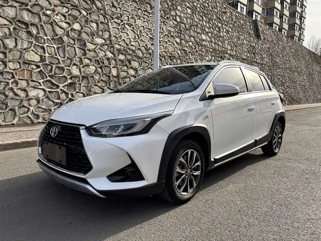 Купить Toyota Yaris L
