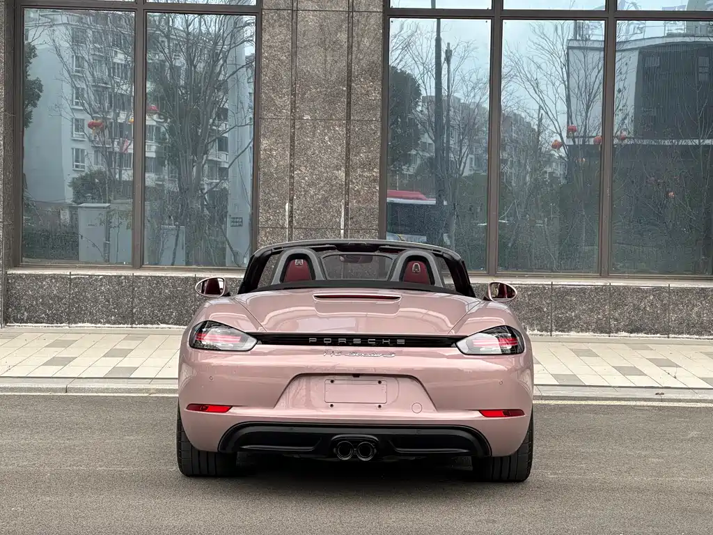 PORSCHE 718
