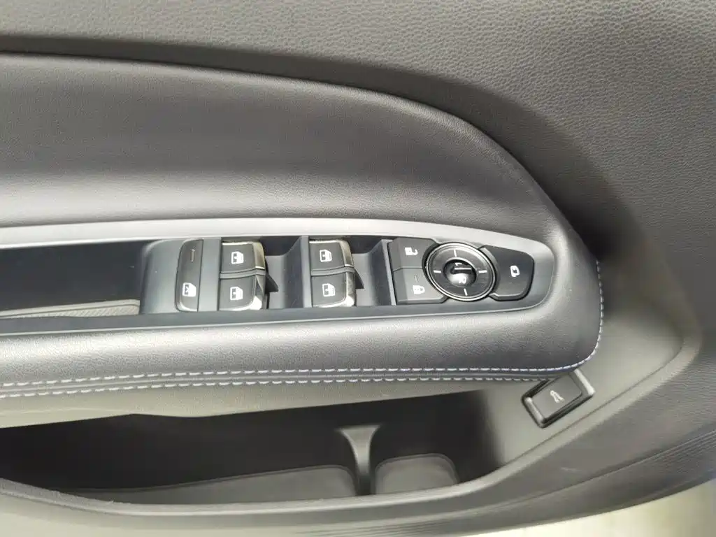 Ford Equator Sport — миниатюра 9