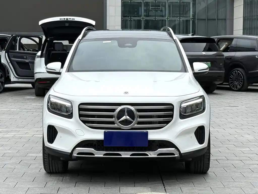 Mercedes-Benz GLB — миниатюра 2