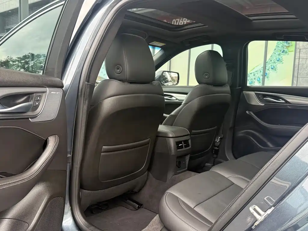 Cadillac CT5 — миниатюра 9