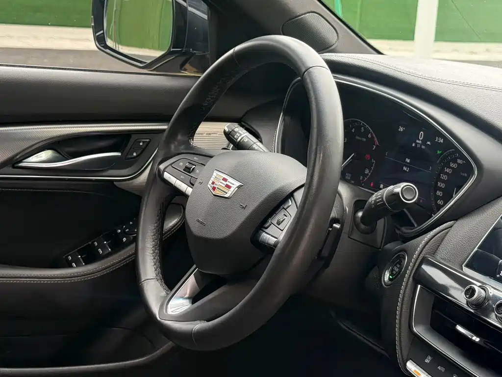 Cadillac CT5 — миниатюра 14