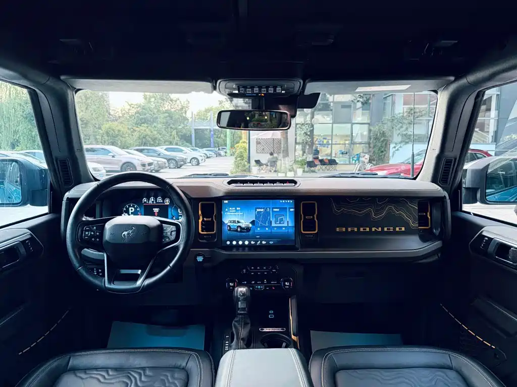 Ford Bronco — миниатюра 20