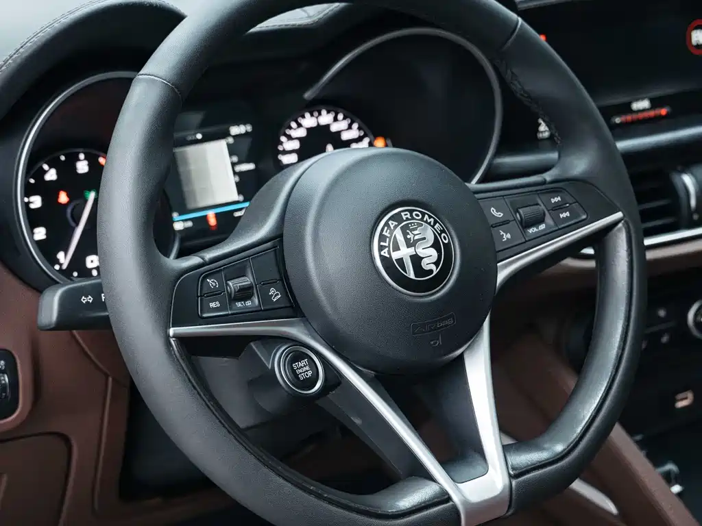 Alfa Romeo Stelvio — миниатюра 16