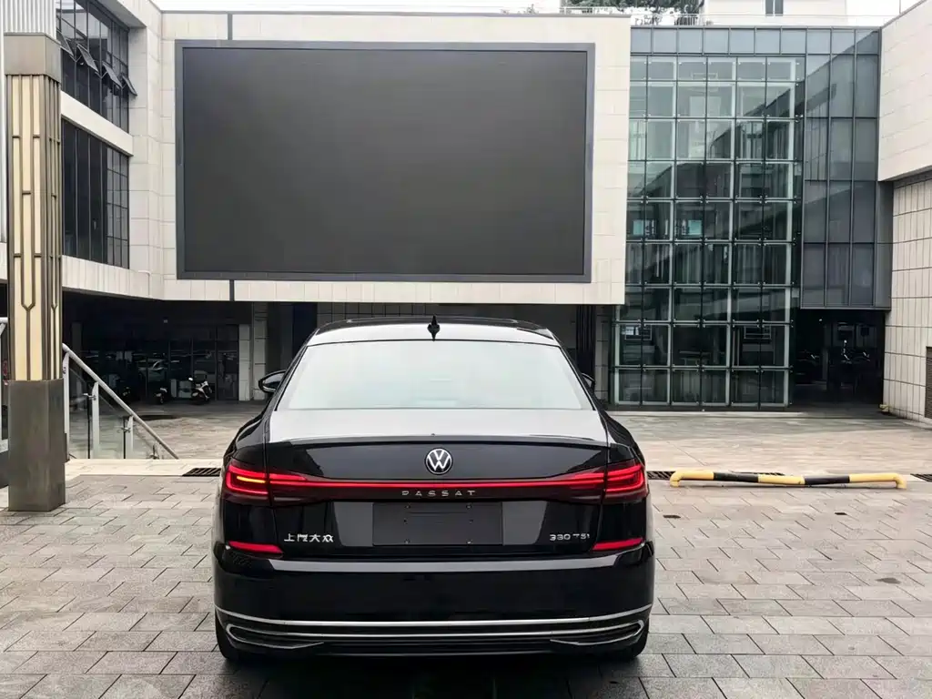 Volkswagen Passat — миниатюра 8