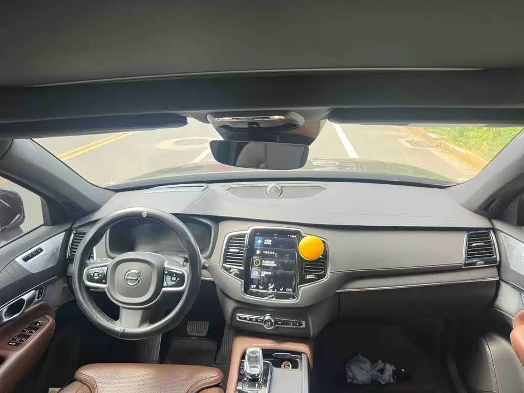 Volvo XC90 — миниатюра 4