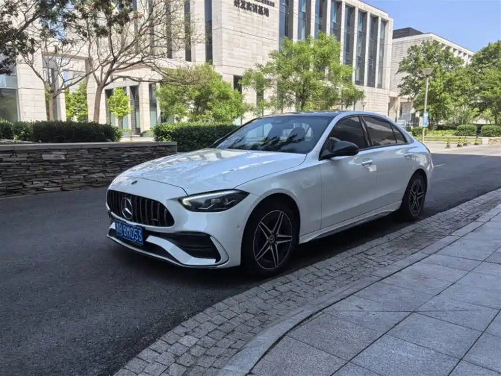 Mercedes-Benz C-Class 2025