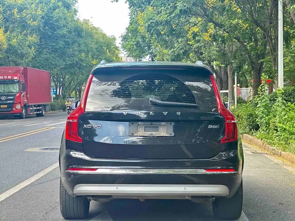 Volvo XC90 — миниатюра 8