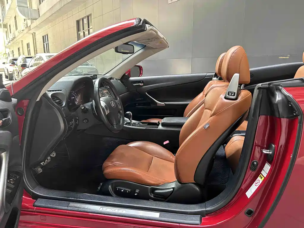 Lexus IS — миниатюра 6