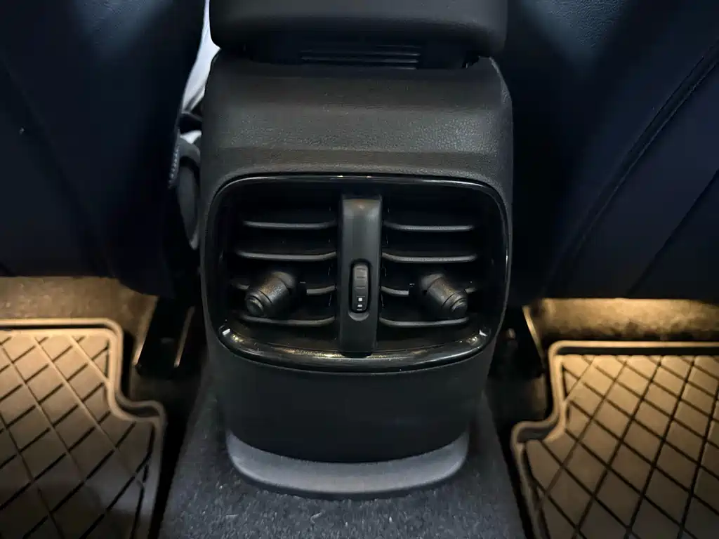 MINI Clubman 1.5T COOPER Connoisseur, фото 17