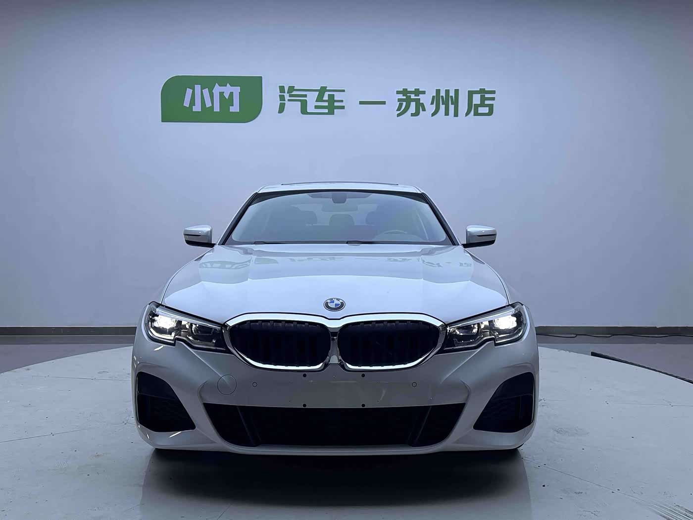 BMW 3 Series 2.0 л 2022 г. Белый, пробег 26100 км