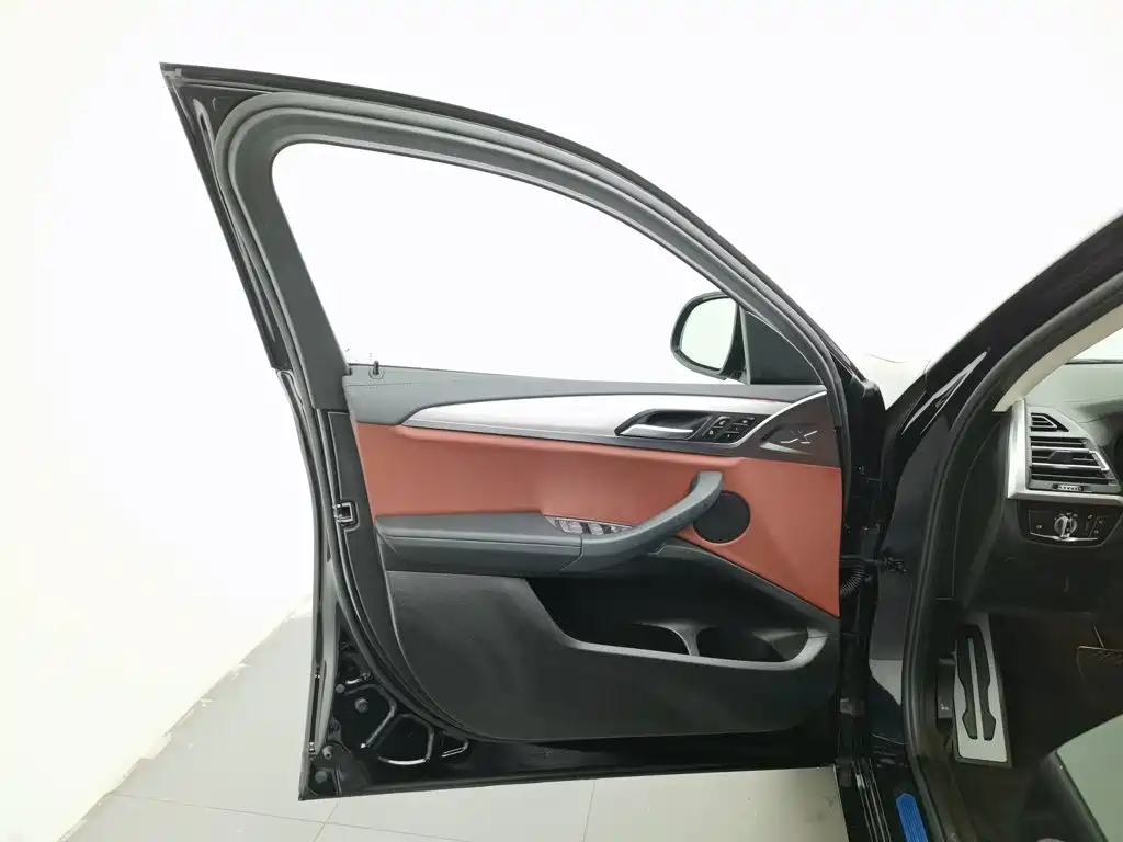 BMW X4 — миниатюра 8