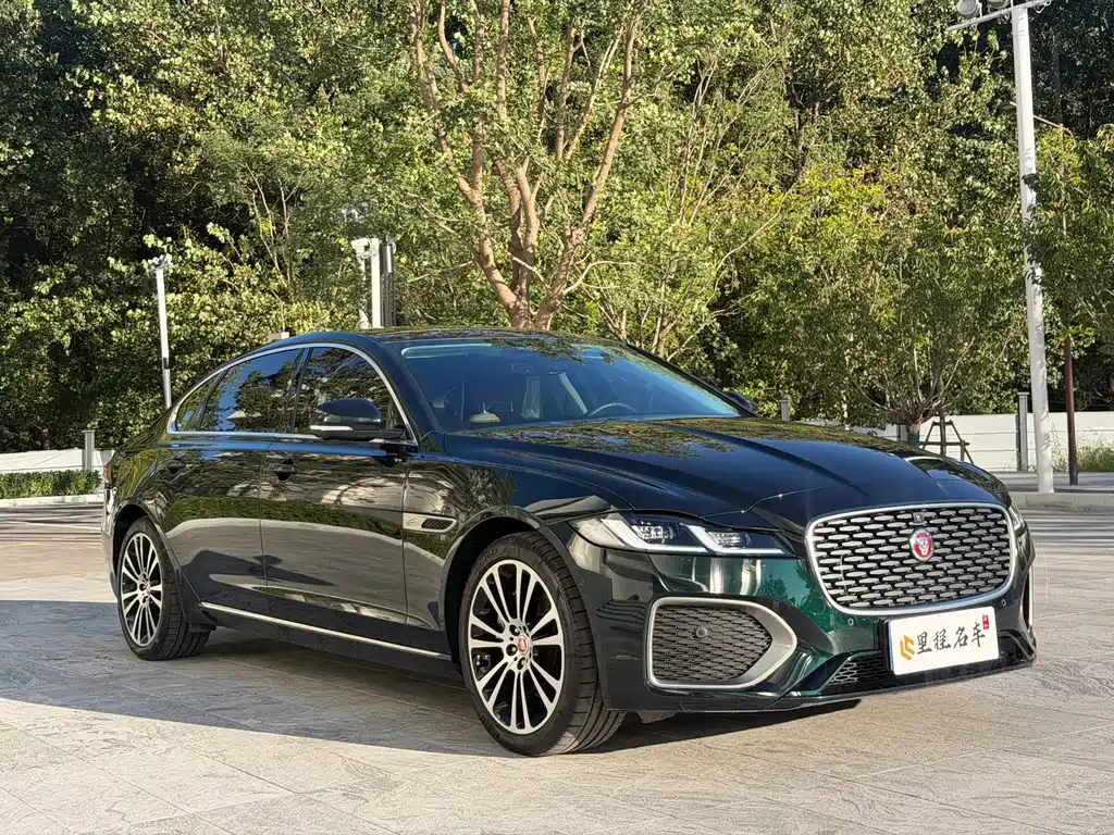 Jaguar XFL — миниатюра 3