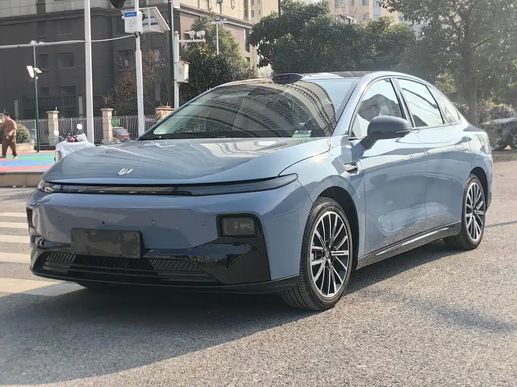 2025 Leapmotor B01 - zdjęcie 1 z 12