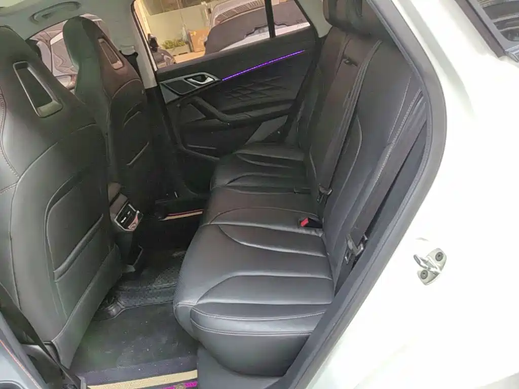 Roewe RX5 New Energy — миниатюра 17