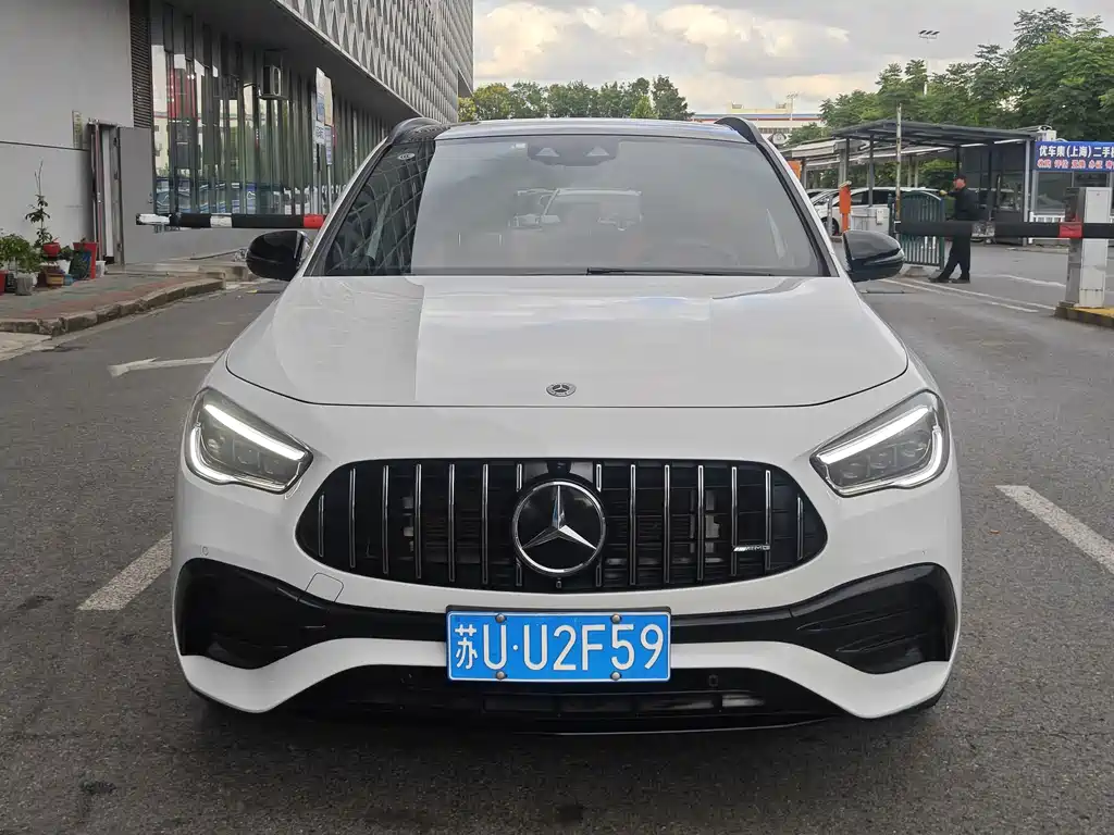 Mercedes-Benz GLA AMG — миниатюра 2