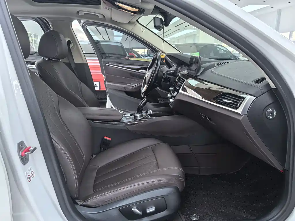 BMW 5 Series 5 2019 525Li Luxury