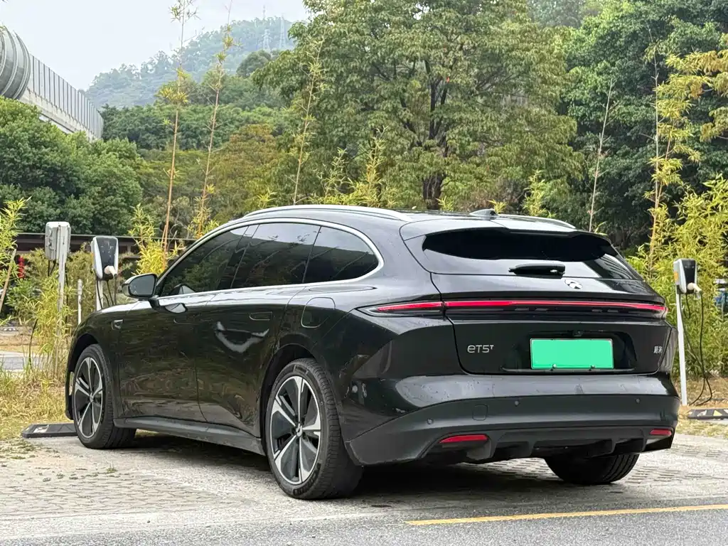 NIO NIO ET5T
